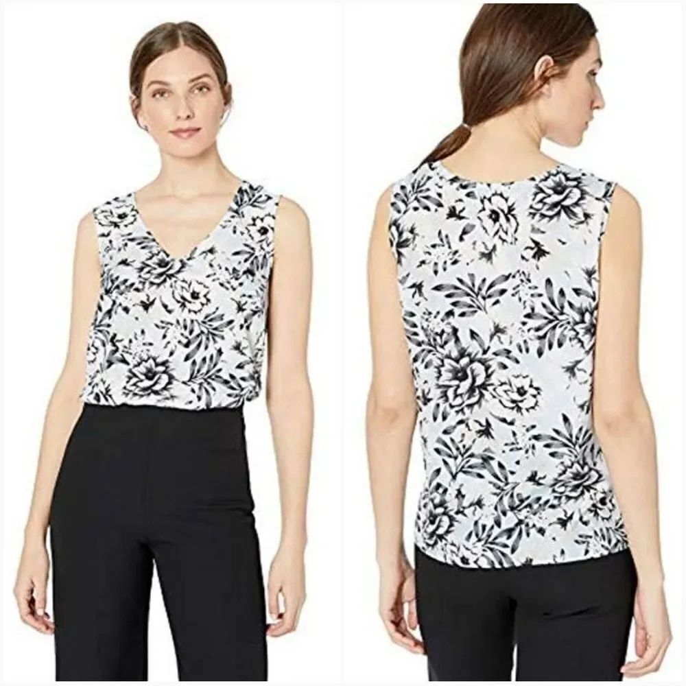 Kasper V-Neck Floral Print Blouse
Size XS